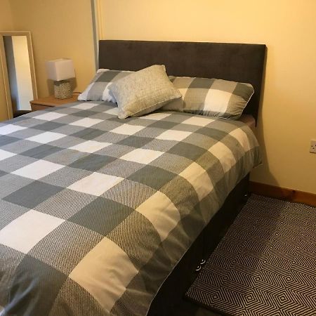 No 5 Newly Refurbished 4 Bedroom House Cononbridge Bagian luar foto