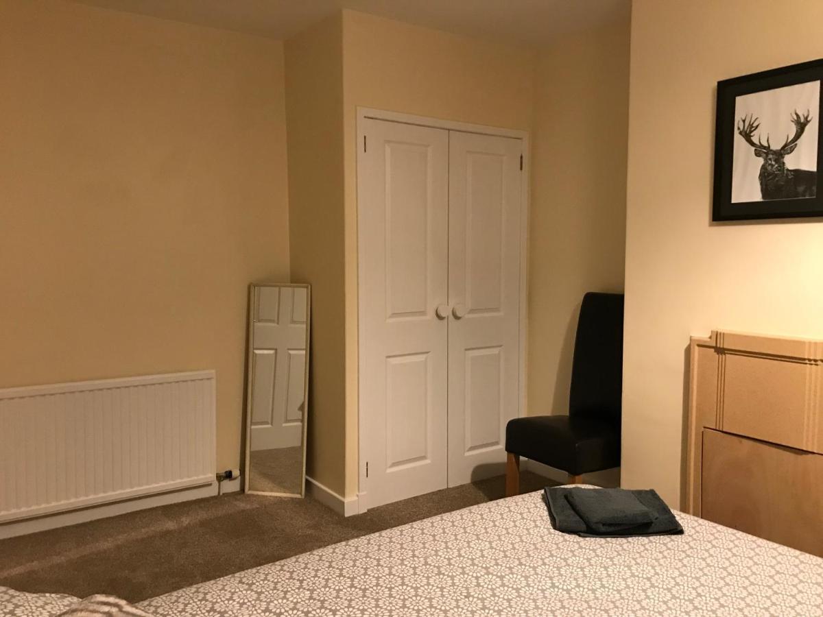 No 5 Newly Refurbished 4 Bedroom House Cononbridge Bagian luar foto