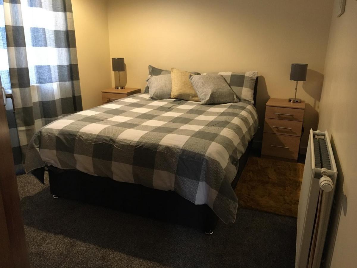 No 5 Newly Refurbished 4 Bedroom House Cononbridge Bagian luar foto