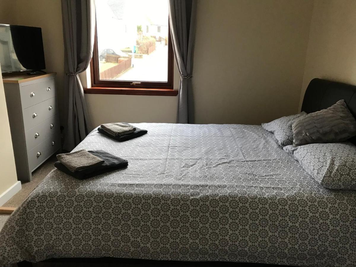 No 5 Newly Refurbished 4 Bedroom House Cononbridge Bagian luar foto