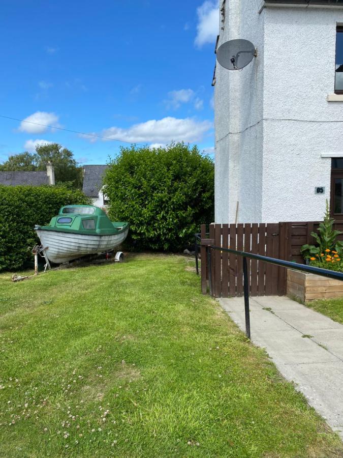 No 5 Newly Refurbished 4 Bedroom House Cononbridge Bagian luar foto